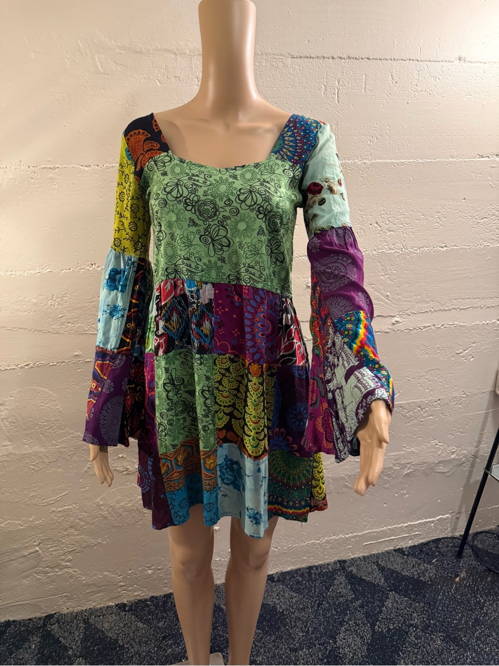 Boho Patchwork Bell-Sleeve Dress in Multicolor - Picture 3 of 6